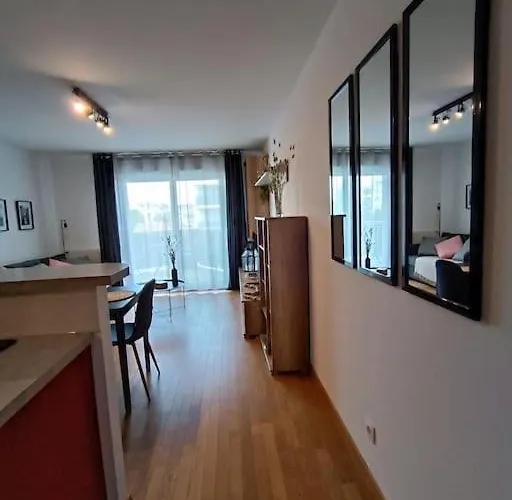 T3 Lumineux - Berges De La Garonne - Parking Apartment