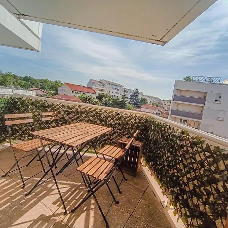 Apartment T3 Lumineux - Berges De La Garonne - Parking *